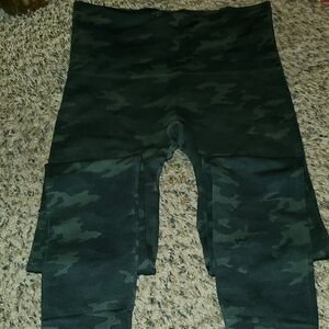 SPANX Women's Camouflage Leggings - Dark Green